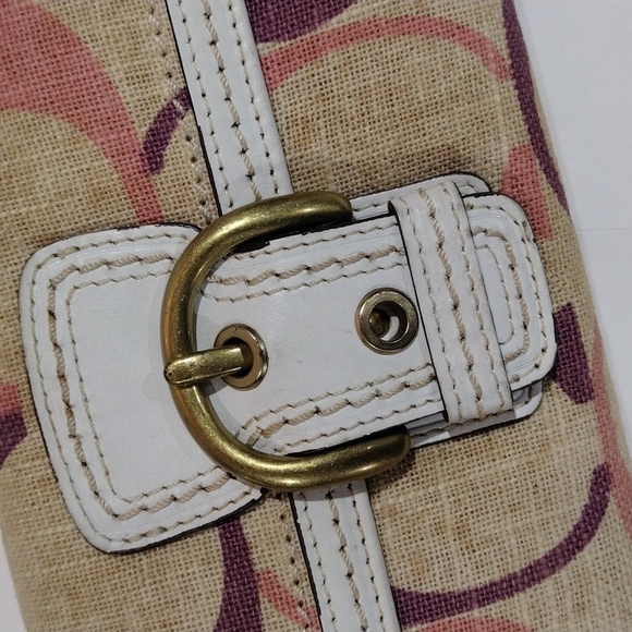 Coach Wallet Signature C Logo Buckle design Long, Snap Closure, Colorful Vintage - Picture 4 of 16